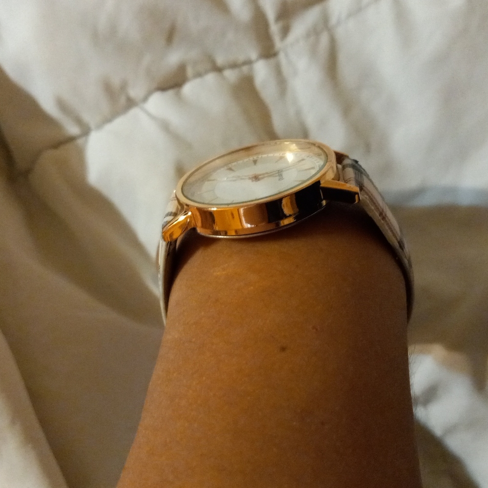 Watch ⌚ - Picture 6 of 7
